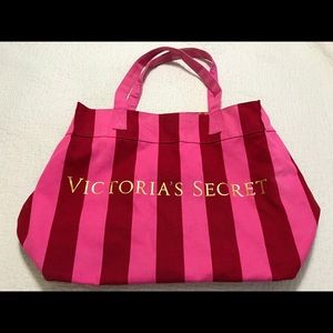 Victoria's Secret weekend tote bag!!